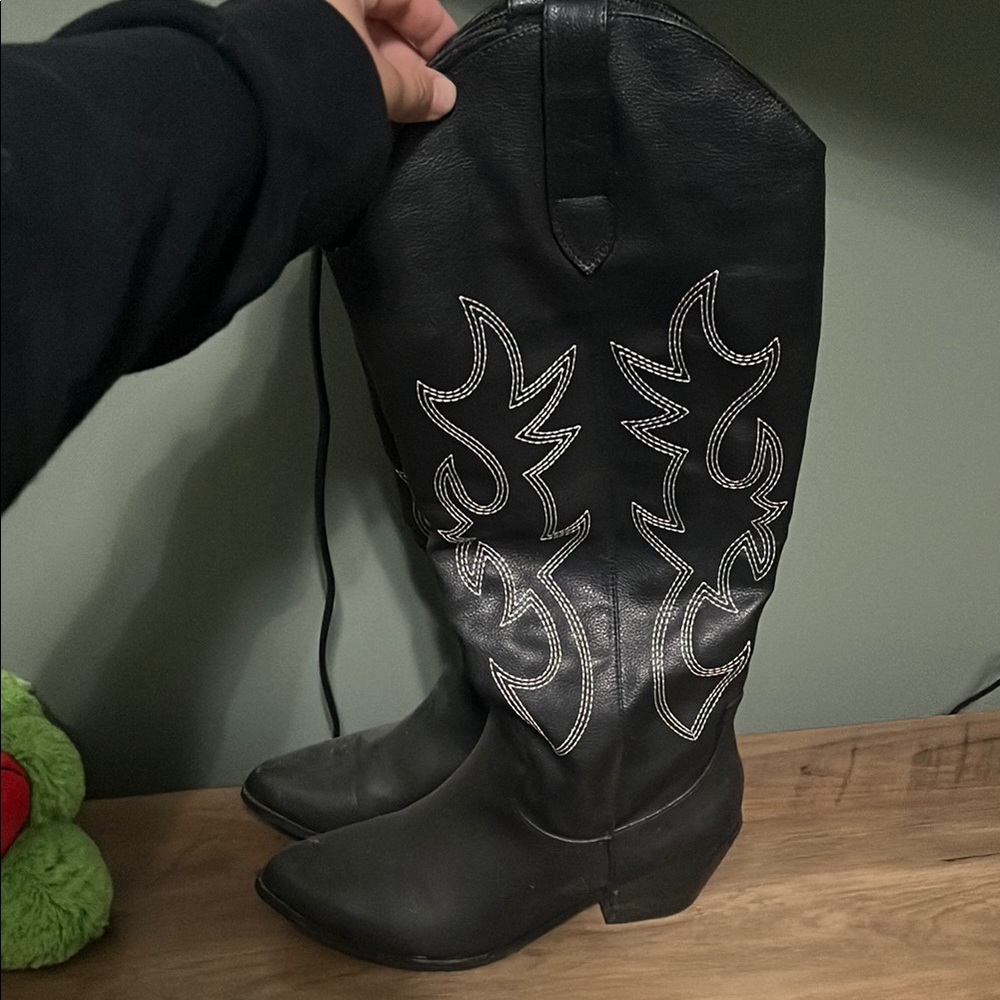 Amazon Black Heeled Boots with White Stitching